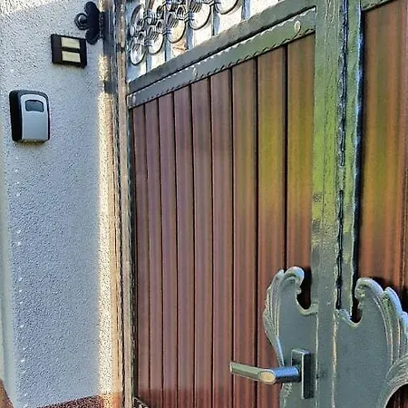 شقة Burggraf